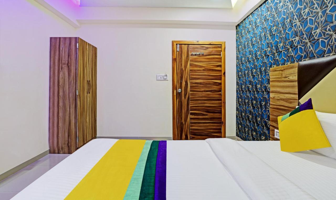 Itsy Hotels Rk Palace Vadodara Eksteriør billede