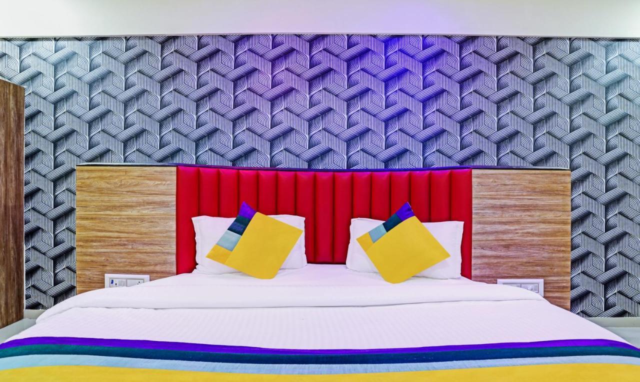 Itsy Hotels Rk Palace Vadodara Eksteriør billede