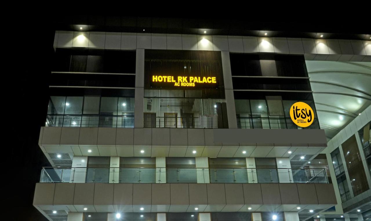 Itsy Hotels Rk Palace Vadodara Eksteriør billede