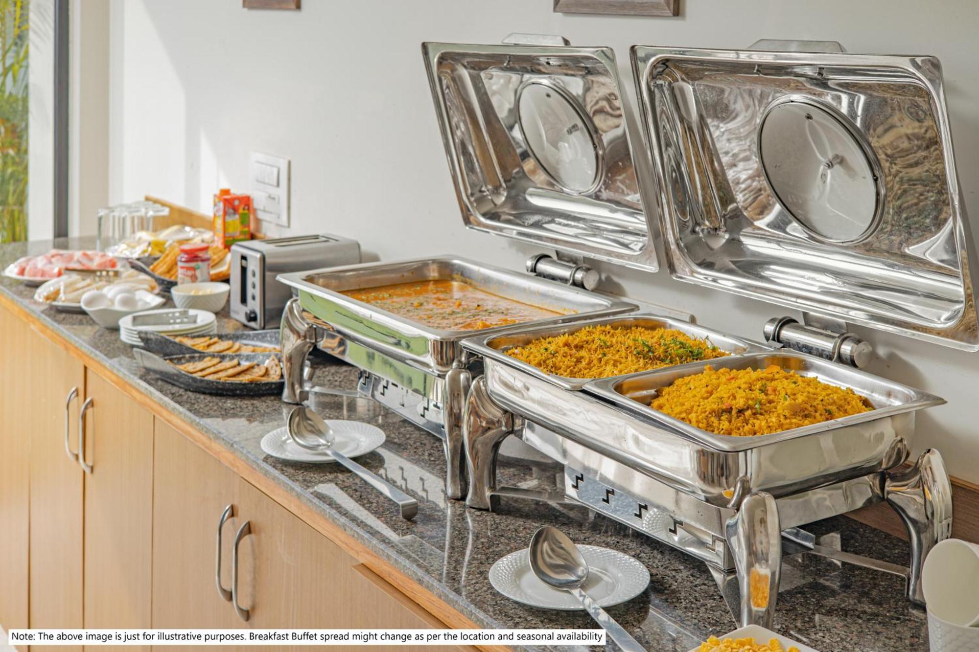 Itsy Hotels Rk Palace Vadodara Eksteriør billede
